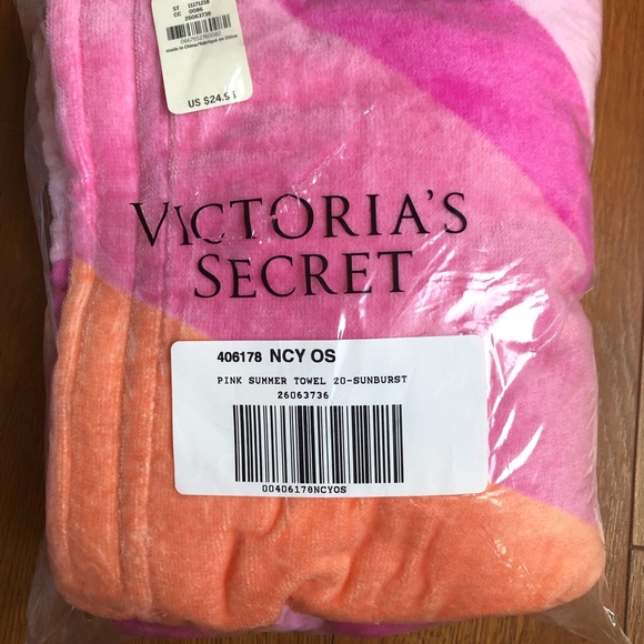 ~FIXED PRICE ~VS PINK STRIPE WRAP TOWEL - Picture 3 of 3